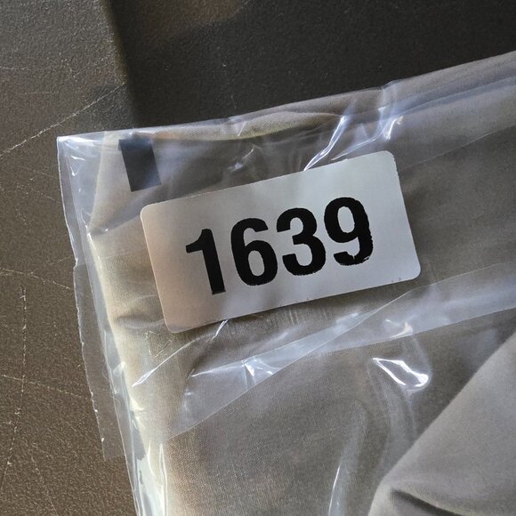 Craghoppers Button Up Shirt Mens Medium Tan Long Sleeve Outdoor Hiking Travel - Picture 13 of 13